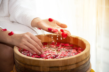 spa treatments for female hands