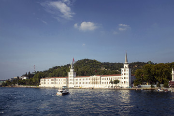 Obraz premium View of the oldest military high school in Turkey, located in Çengelköy, Istanbul, on the Asian shore of the Bosphorus strait. It was founded on September 21, 1845.
