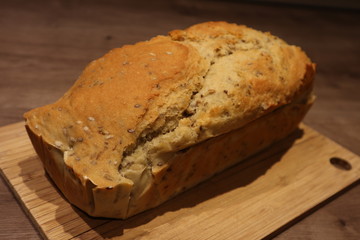 Frisch gebackenes Vollkornbrot