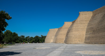 Antigua muralla en Bukhara, Uzbekistan