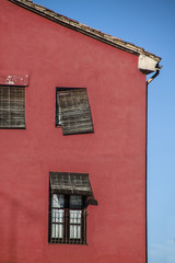 Fototapeta na wymiar Edificio Rojo