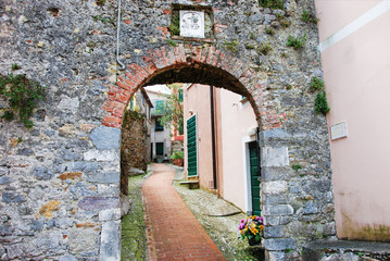 Fototapeta na wymiar Villaggio di Montemarcello ad Ameglia