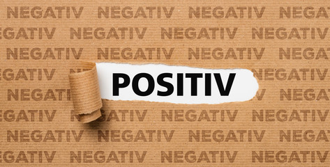 Zerrissenes Papier - Positiv oder Negativ