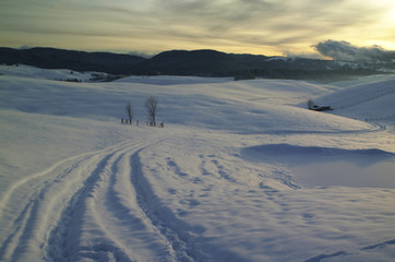 Fototapeta na wymiar The snow on the mountains, Asiago plateau, Vicenza, Italy