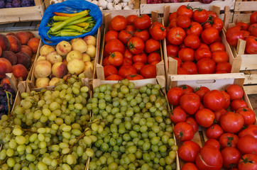 Fototapeta na wymiar Fruits and vegetables at a farmers market