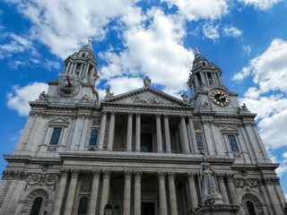 Fototapeta na wymiar Cathedral St Paul in London