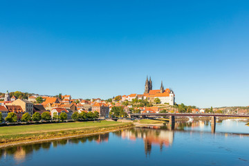 Fototapeta na wymiar Panorama Stadt Meißen an der Elbe mit Dom und Albrechtsburg