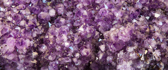 Fundo com cristais de ametista