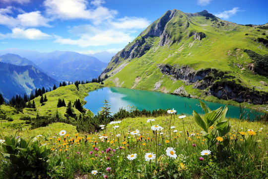 Fototapeta Widok na górskie jezioro Seealpsee w Szwajcarii panoramiczna