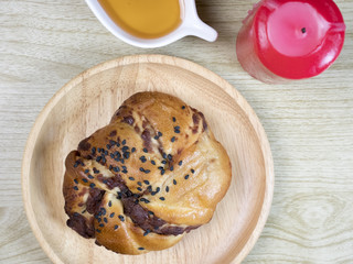 Red bean bread With honey Put on a wooden table
