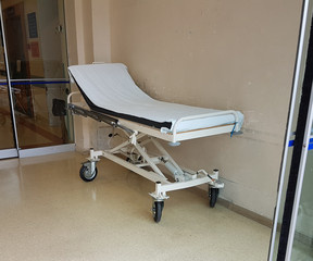 stretcher emergency hospital white