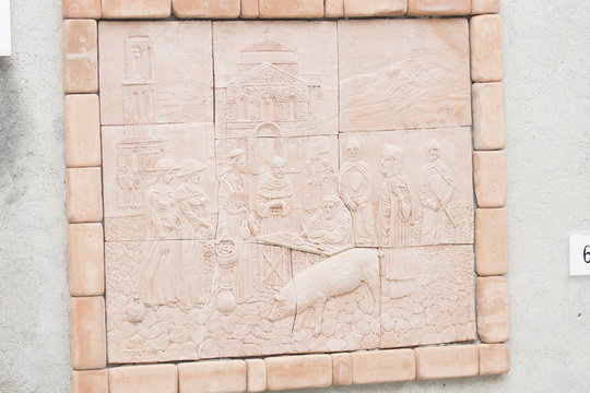 Close-up of the Violi sculptors' sculpture in Italy