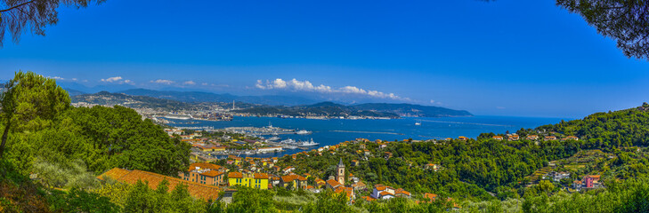 Naklejka na ściany i meble Panorama of La Spezia