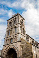 Fototapeta na wymiar Église Saint-Mathieu-de-Salers