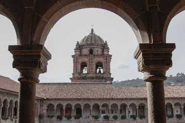 Obraz premium Old catholic church facade in Cuzco Peru