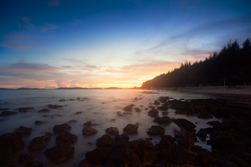 Fototapeta na wymiar Sunset at the shore