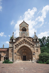 Fototapeta na wymiar beautiful old church in a historical place in budapest