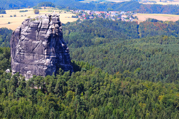 Obraz premium rock formations in saxon switzerland national park, germany