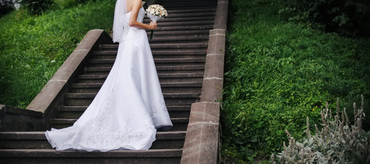 Elegant and classy wedding dress for the bride