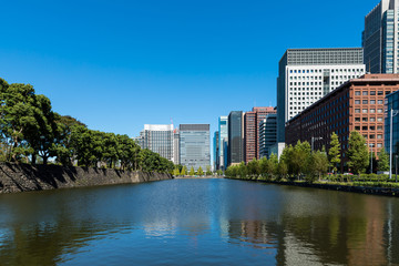 Fototapeta na wymiar (東京都ｰ都市風景)丸の内オフィスビル街１