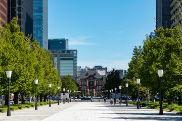 Fototapeta na wymiar (東京都ｰ都市風景)大手町広場から見る丸の内ビル風景３