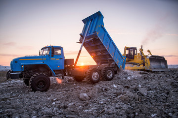 The equipment works in arctic conditions, earthworks, heavy machinery.