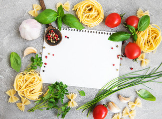 Obraz na płótnie Canvas paper for recipes, vegetables and spices