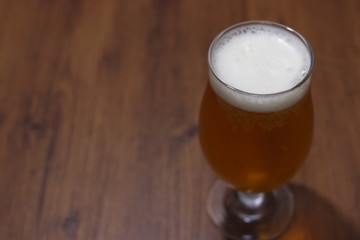  1杯のグラスのビール
