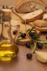 ekmek ve zeytinler