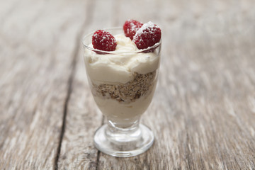 dessert lacté framboise