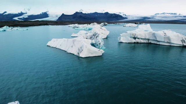 Jökulsárlón glacier lagoon in Iceland