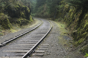 Obraz premium Old abandoned railroad train track