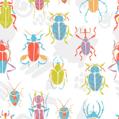 Vector doodle seamless pattern with big decorative tropic bugs. 