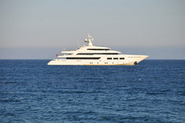 Obraz na płótnie Canvas The beautiful Luxury yacht in open sea