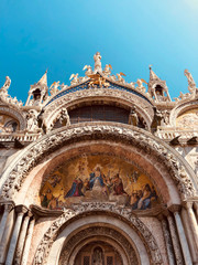 Obraz premium Italy, bright blue sky and architectural photography