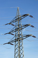 Hochspannungs Leitung im Kraftwerk