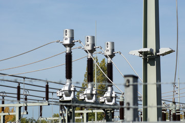 Hochspannungs Leitung im Kraftwerk
