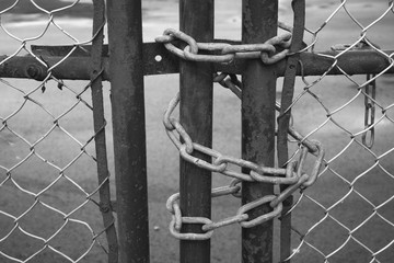 Chain locked gait black and white high res