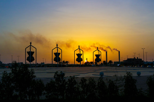 Night In Jeddah At Lantern Sculpture