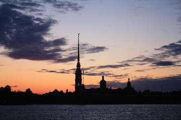 Naklejka premium silhouette of the tower at sunset