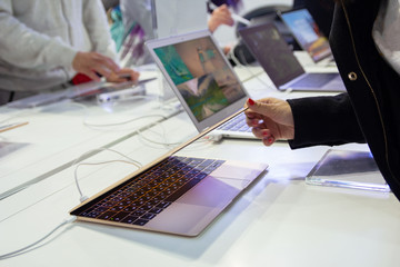 Buyers will choose laptops in the storefront. Sales