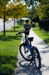 Fototapeta na wymiar Bicycle with child 