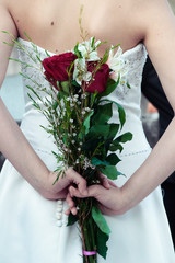 bride holding a bouquet