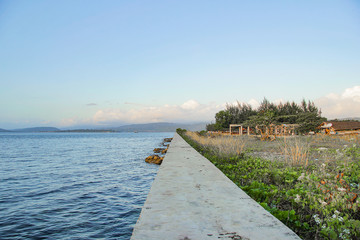 Lan and sea side by side