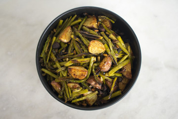 Roast Asparagus with Red Potatoes and Mushrooms