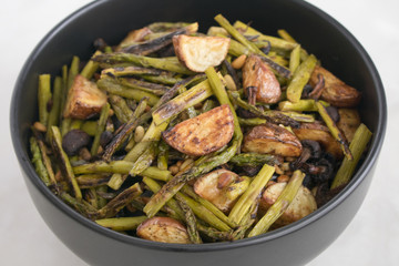 Roast Asparagus with Red Potatoes and Mushrooms