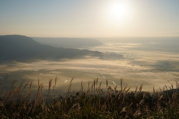 日の出後の雲海に浮かぶ阿蘇の風景 Wall Mural Wallpaper Murals 初男 竹本