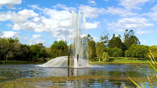 Interesting slow motion water fountain in Brisbane AUS.