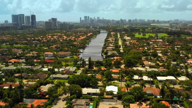 Aerial video rich Florida homes