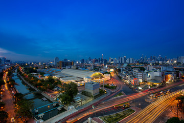 Fototapeta na wymiar BANGKOK, THAILAND - MAY 12, 2018 : Bangkok City View Twilight Sky at beautiful landmark of Bangkok railway station., known as Hua Lamphong station in Bangkok, Thailand.